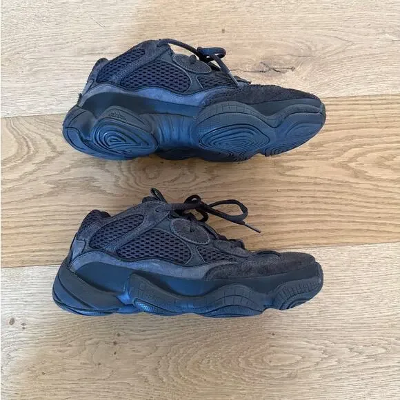 Adidas Yeezy - Yeezy 500 Granite Sneakers in Gray Adidas Yeezy - Yeezy 500 Granite Sneakers in Gray